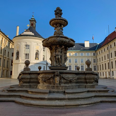 100 Spires City Tours