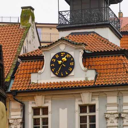 100 Spires City Tours